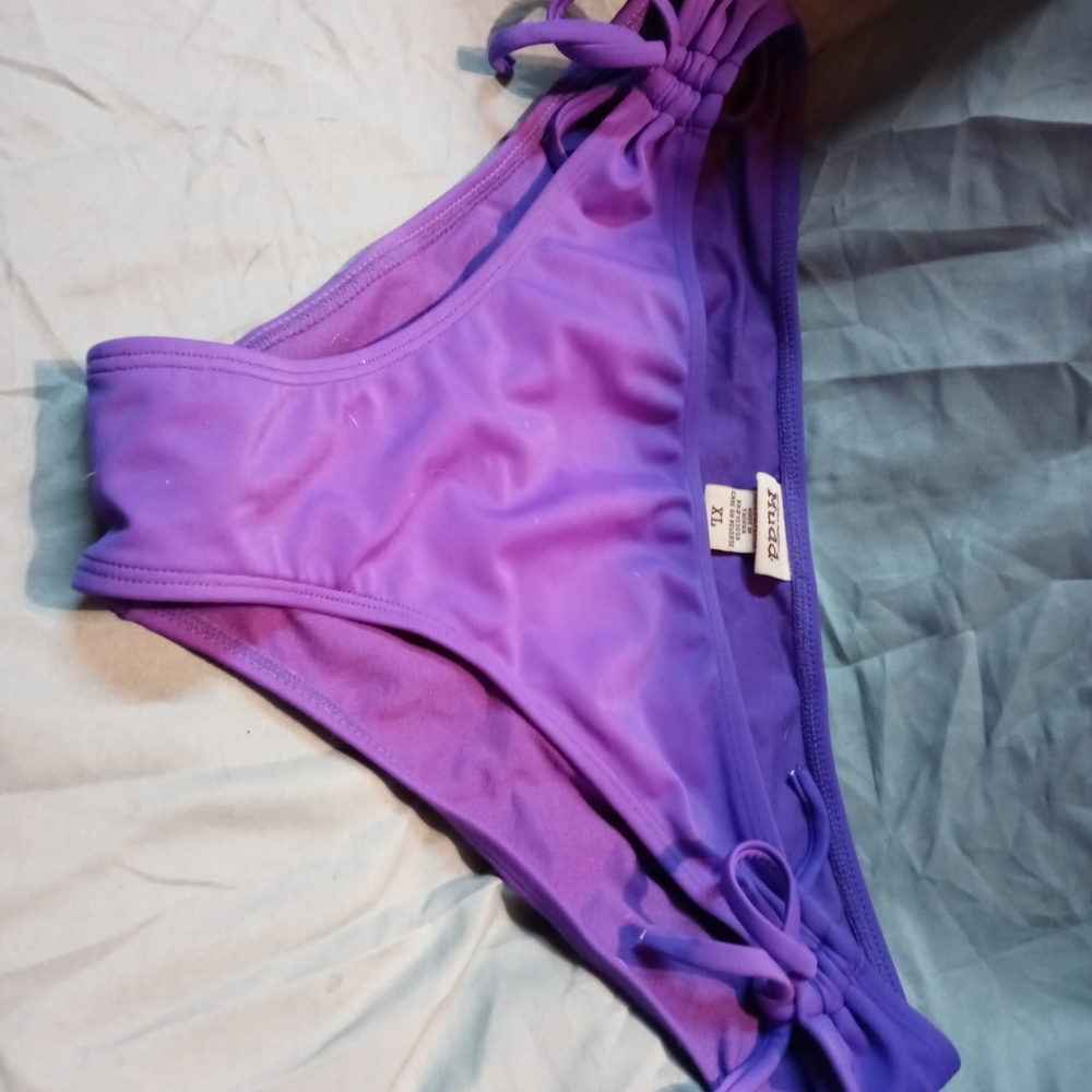 Bathing suit bundle - Picture 4 of 5